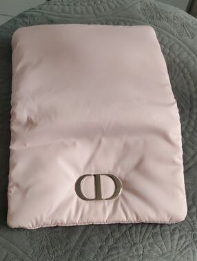 Pink CD Logo Satin Pouch Brushes